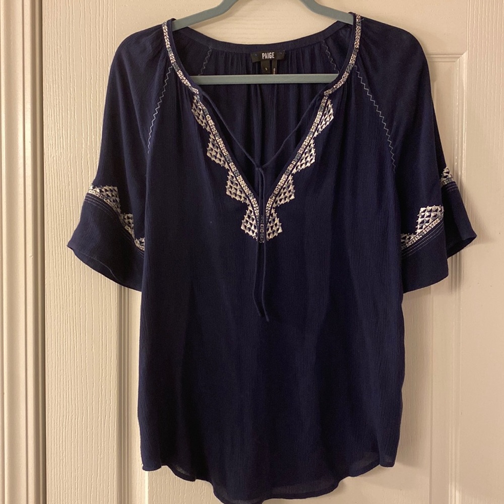 Beautiful Paige flowy blouse size small